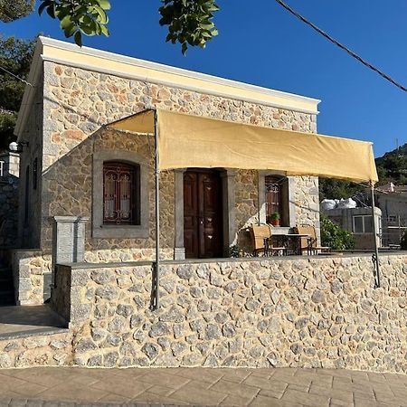 Panos Renos Studio, A Cozy Home By The Beach! Myrties Екстер'єр фото