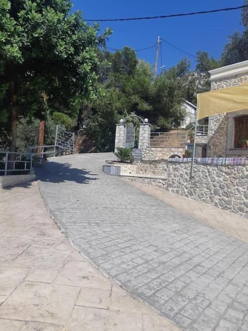 Panos Renos Studio, A Cozy Home By The Beach! Myrties Екстер'єр фото